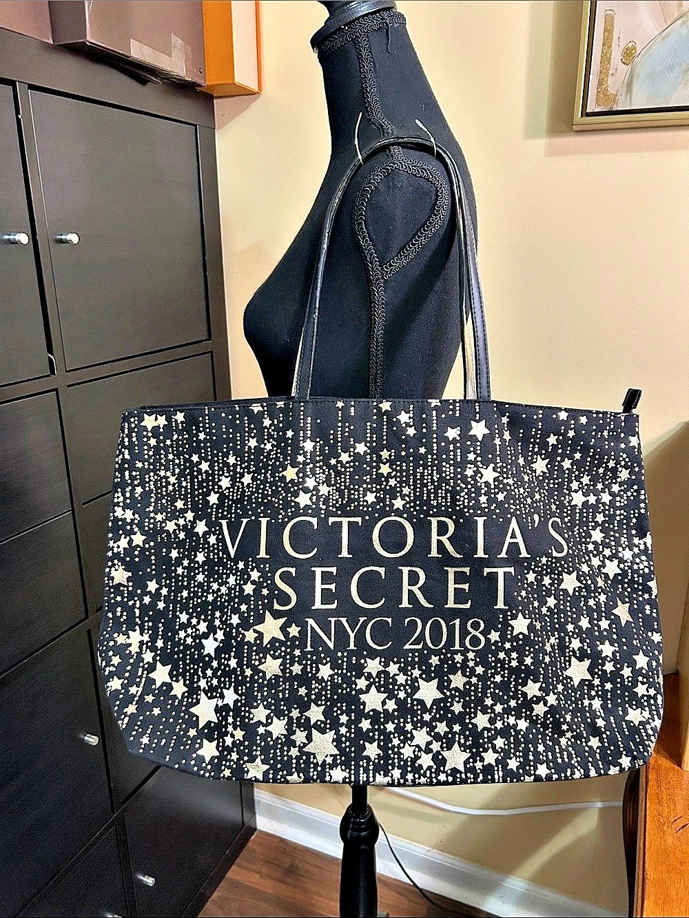 Victoria's Secret NYC 2018 Tote Star Print Tote Black & Gold